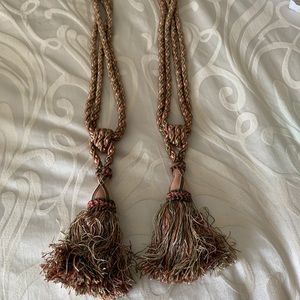 Tassels set of 2